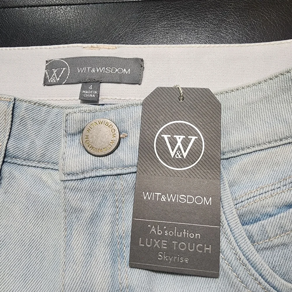Wit & Wisdom Jeans Relaxed Straight Leg Cropped Fray Hem Skyrise Ab Solution 4